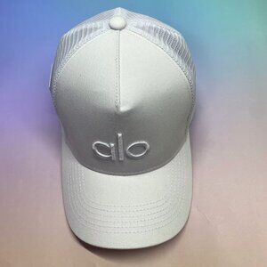 ALO Yoga Embroidered Trucker Hat Mesh Snapback White